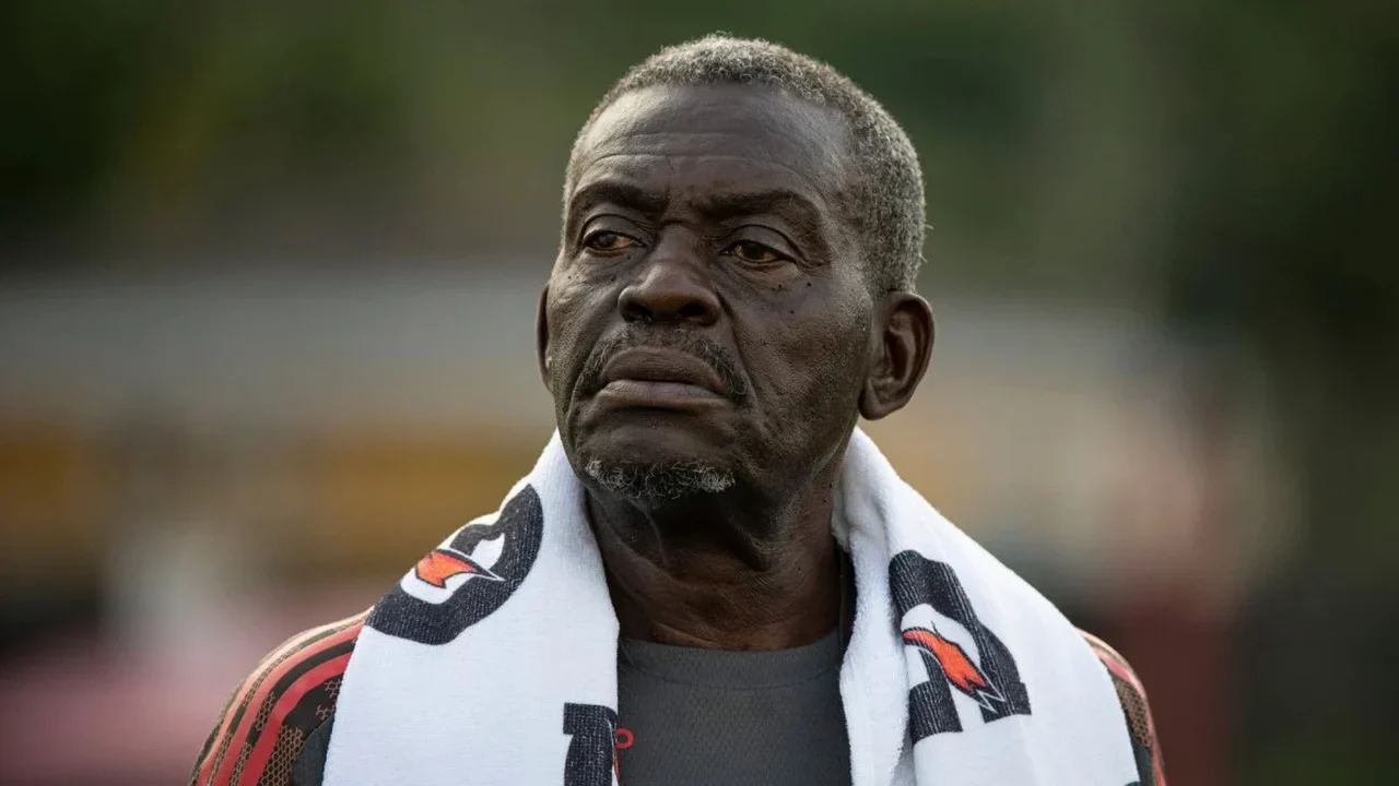 Denir, lendário massagista do Flamengo, morre aos 75 anos