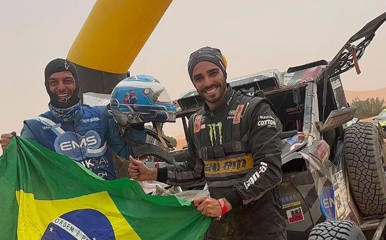 Piratas atrapalham logística e piloto brasileira vai disputar Rally Dakar com carro emprestado