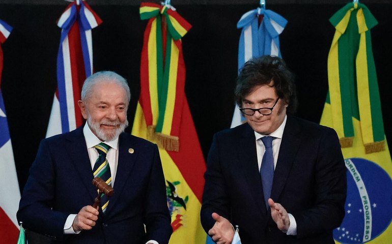 Análise: Brasil reposiciona Mercosul diante de tensões globais e divergências internas com Milei