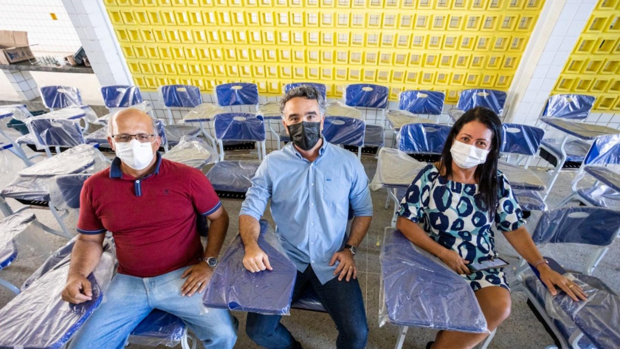 Governo de Alagoas renova mobiliário escolar de 100% das unidades da rede pública de ensino