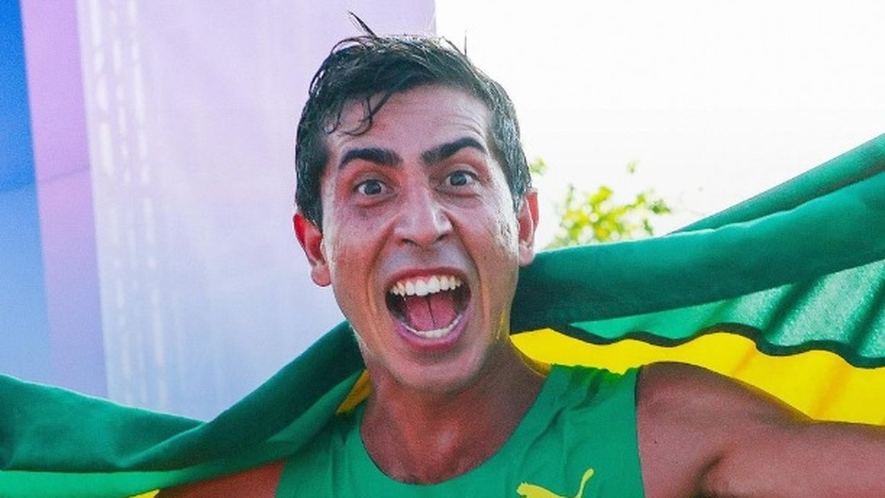 Aliviado com a prata, Caio Bonfim conta que venceu preconceito para treinar marcha atlética