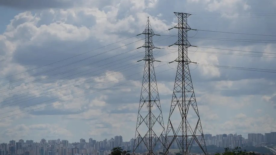 Nova MP tenta evitar alta na conta de luz após derrubada de vetos