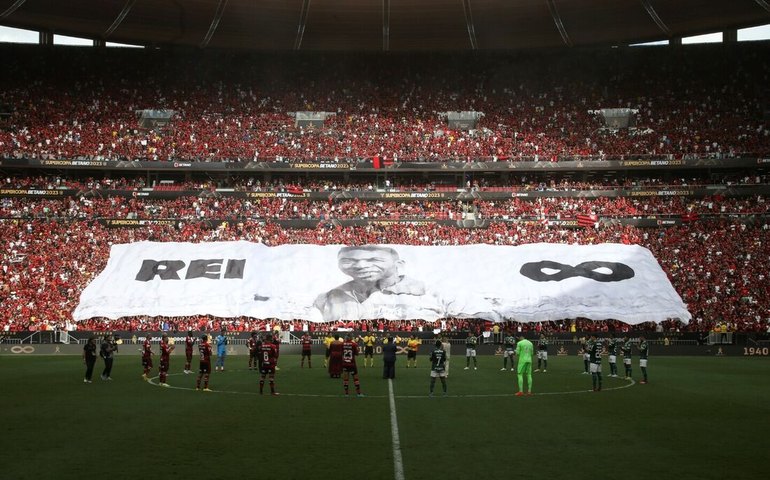 CBF presta homenagem a Pelé e denomina final entre Palmeiras e São Paulo como Supercopa Rei