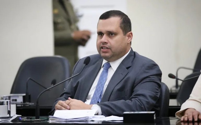 ALE aprova projeto de Fernando Pereira que institui o Programa Estadual de Equoterapia