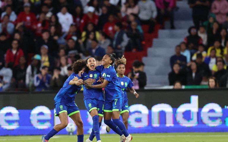 Em final emocionante, Brasil bate Colômbia e é campeão da Copa América