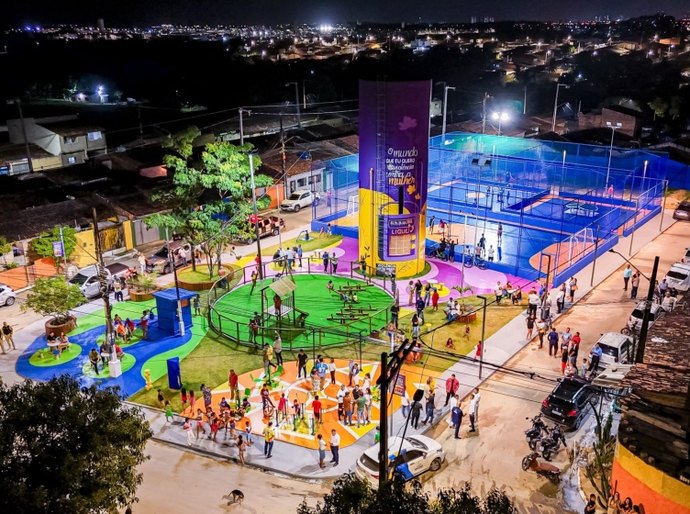 Prefeito JHC inaugura areninha e duas praças no Benedito Bentes