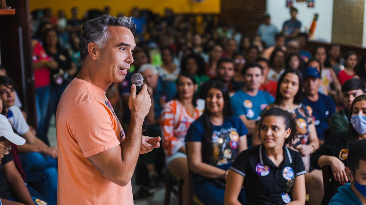 No Sertão, Rafael Brito reafirma compromisso em defesa da educação pública