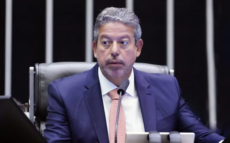 Arthur Lira diz ao STF que tramitação de MPs é assunto interno do Congresso