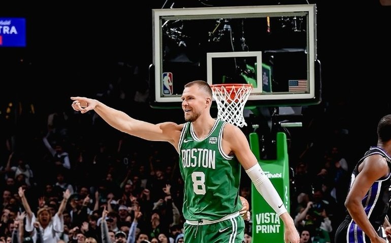 Boston Celtics vence Sacramento Kings por 1 ponto após poupar titulares no fim do jogo