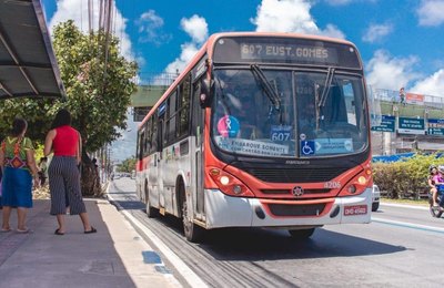 Linhas de ônibus do Eustáquio e da Forene voltam a entrar na Ufal a partir das 20h