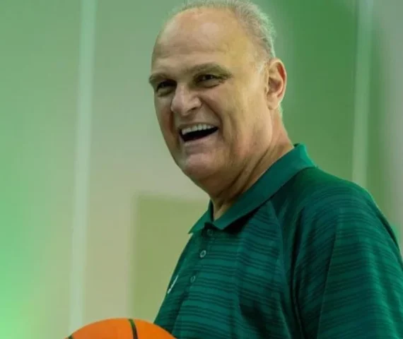 Morre o 'mão santa' Oscar Schmidit