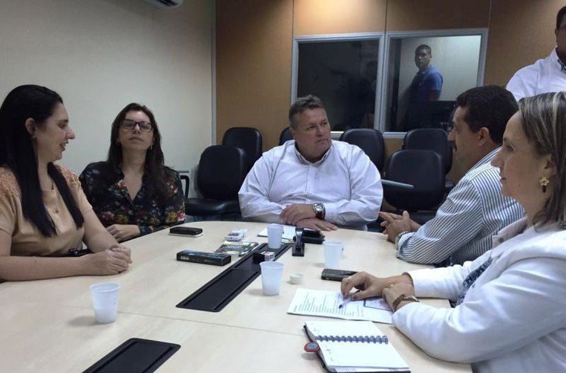 Prefeita Pauline pela segunda vez tratou da reabertura do GPM de Luziápolis