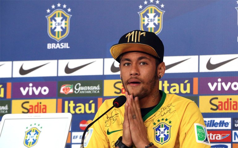Após lesão, Neymar teve receio de ficar em cadeira de rodas