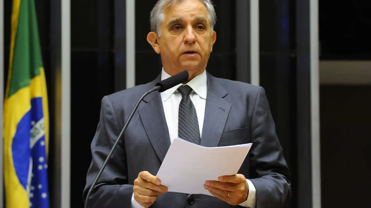 Izalci: Lula assumiu compromisso de retirar fundo do DF do limite de gastos do arcabouço