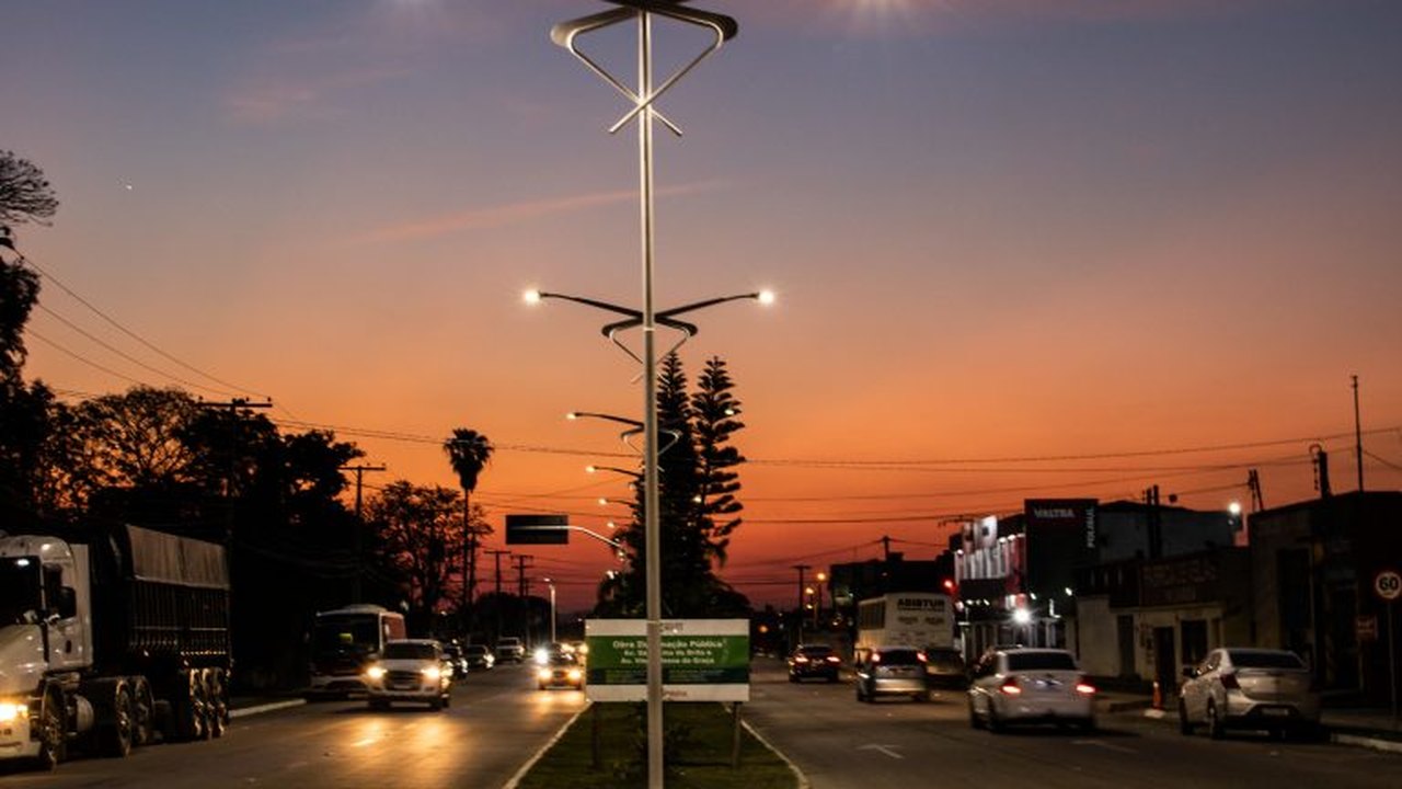 Projeto permite concessão para gerenciar espaços em postes de iluminação