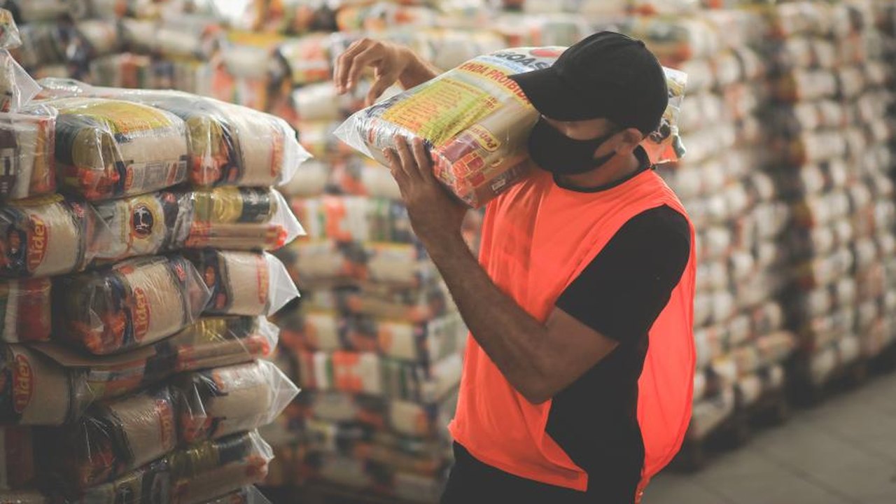 Pandemia: Governo inicia entrega de 250 mil cestas básicas a famílias carentes na segunda (19)