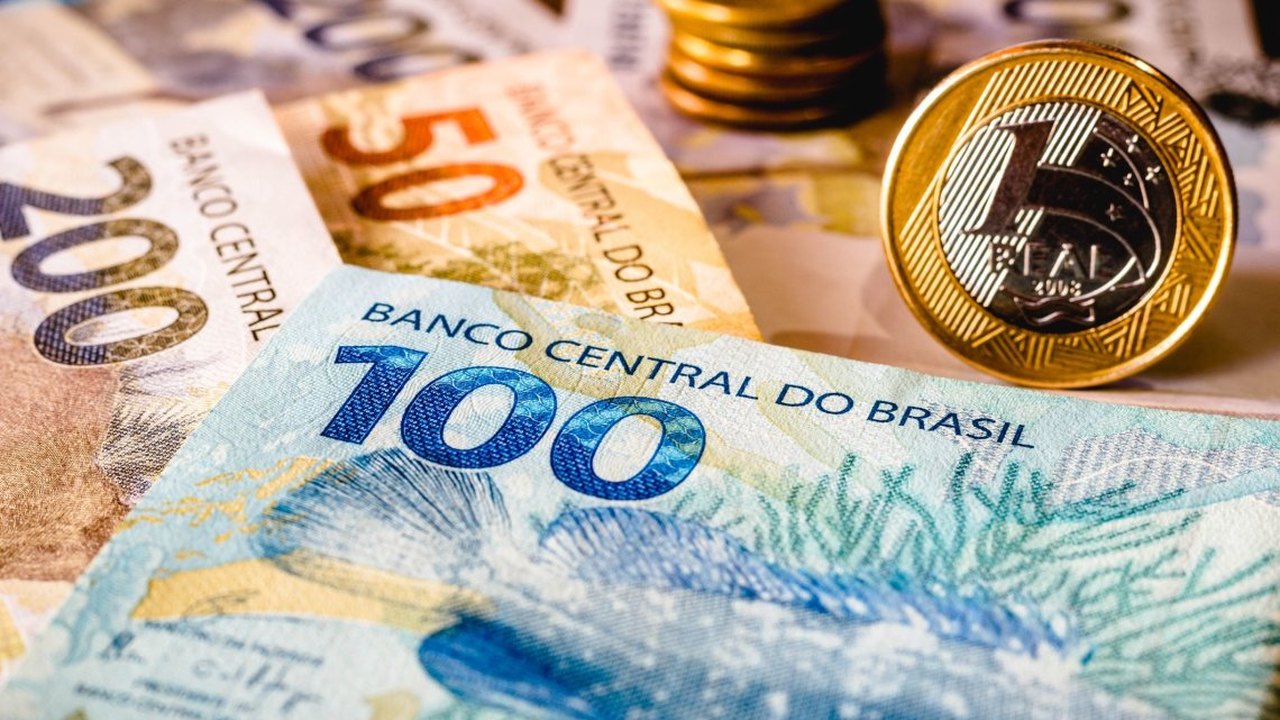 Dívida pública federal sobe 12,2% em 2024