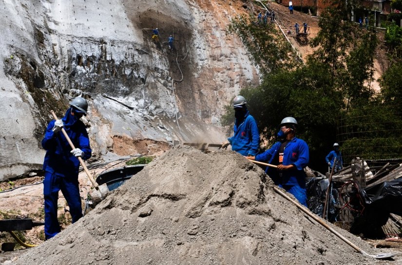 Obras de contenção em encostas da capital chegam à reta final em dois pontos
