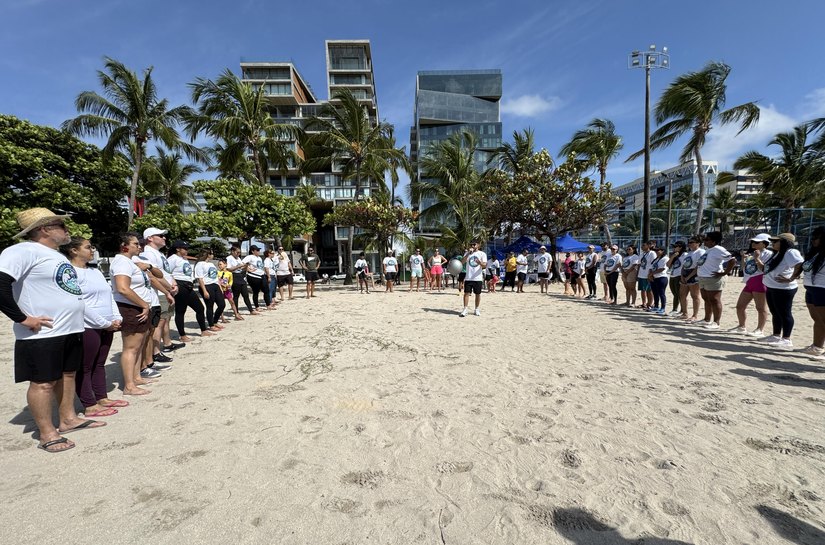 Mutirão de limpeza da BRK recolhe mais de 175 kg de resíduos na Praia da Pajuçara