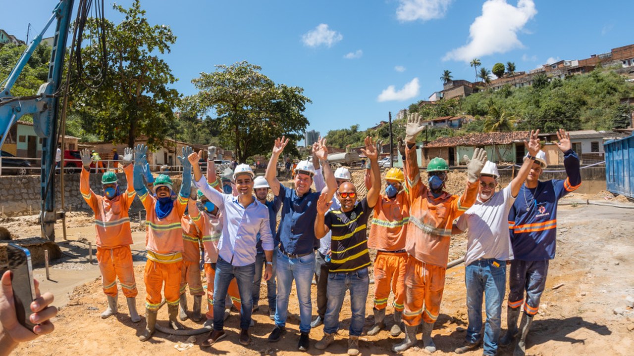 Prefeito JHC vistoria obras do Renasce Salgadinho e destaca transformação histórica na capital
