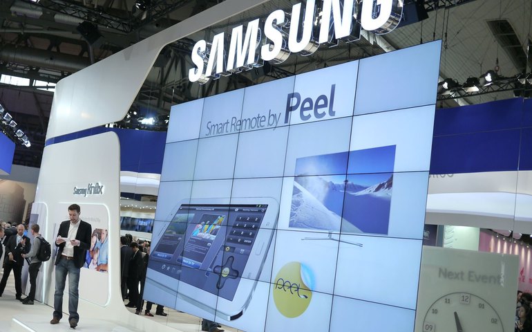 Trump ameaça impor tarifa de 25% à Samsung e outras que não produzirem smartphones nos EUA