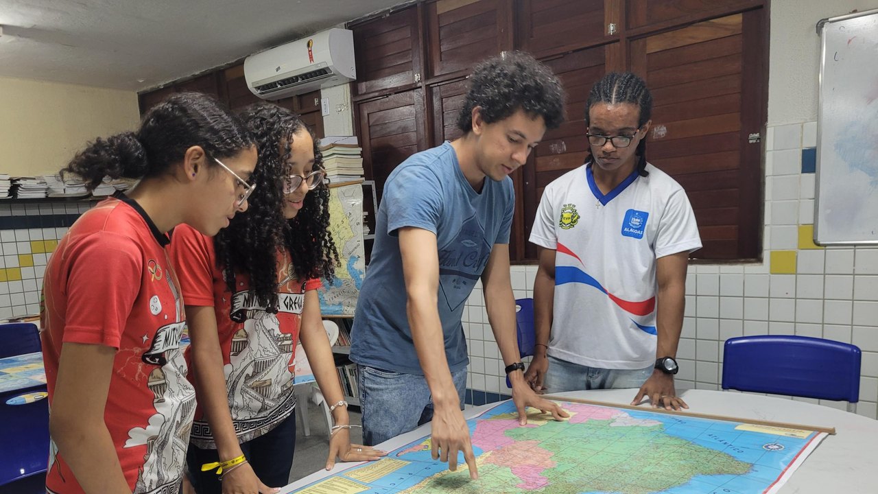 Rede estadual de ensino tem 48 estudantes medalhistas da Olimpíada Brasileira de Geografia