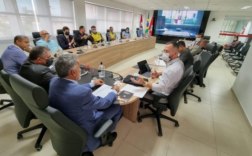 Superintendente da SMTT e comissão do órgão participam de reunião no Ministério Público Estadual
