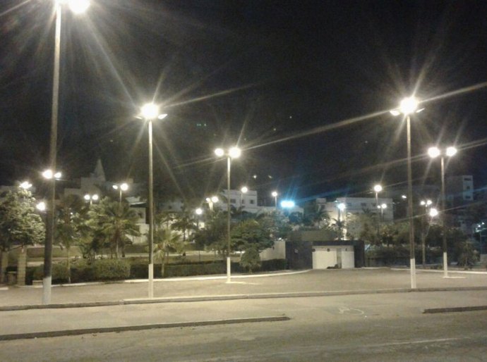 Serviços Públicos realiza reparo na rede elétrica do Parque Ceci Cunha