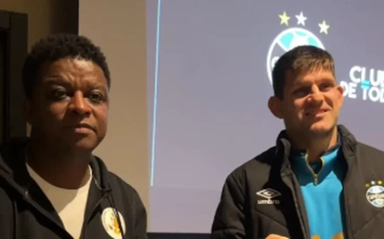 Grêmio recebe palestra antirracista antes de volta ao Brasileirão: 'conscientização'