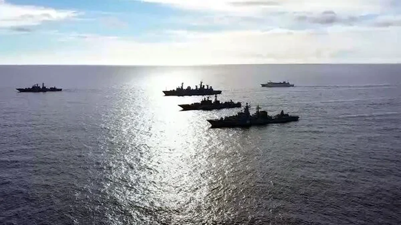 Forças russas da Frota do Mar Negro eliminam 2 lanchas não tripuladas do Exército ucraniano