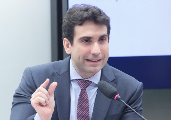 Presidente do Banco Central justifica taxa de juros em audiência na Câmara