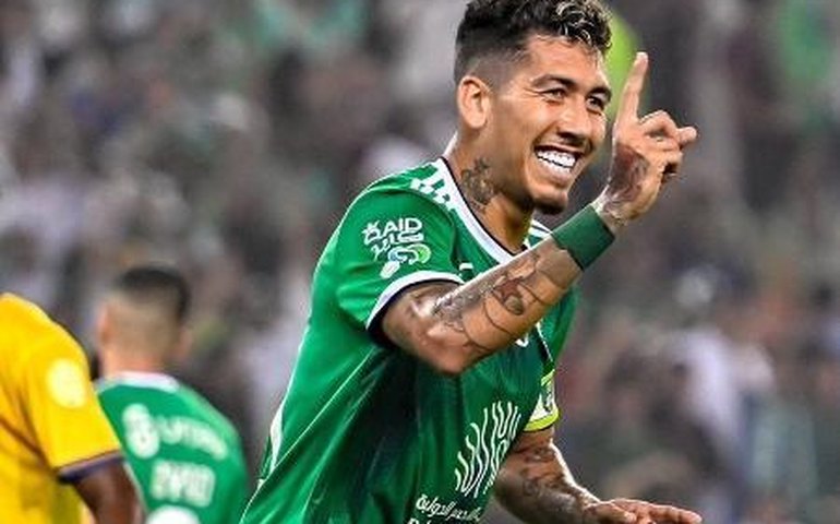 Terceiro jogador mais bem pago do mundo, Firmino pode abrir mão do salário para deixar a Arábia Saudita
