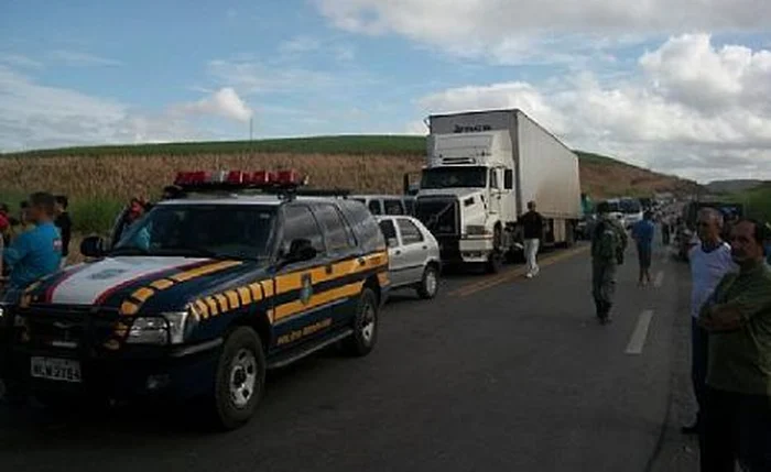 Homem morre após ser atropelado por motorista embriagado na BR-316, em Pilar Homem morre após ser atropelado por motorista embriagado na BR-316, em Pilar
