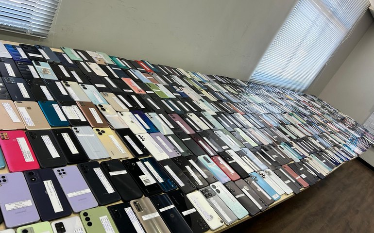 Número de celulares contrabandeados no Brasil recua e participação no mercado diminui