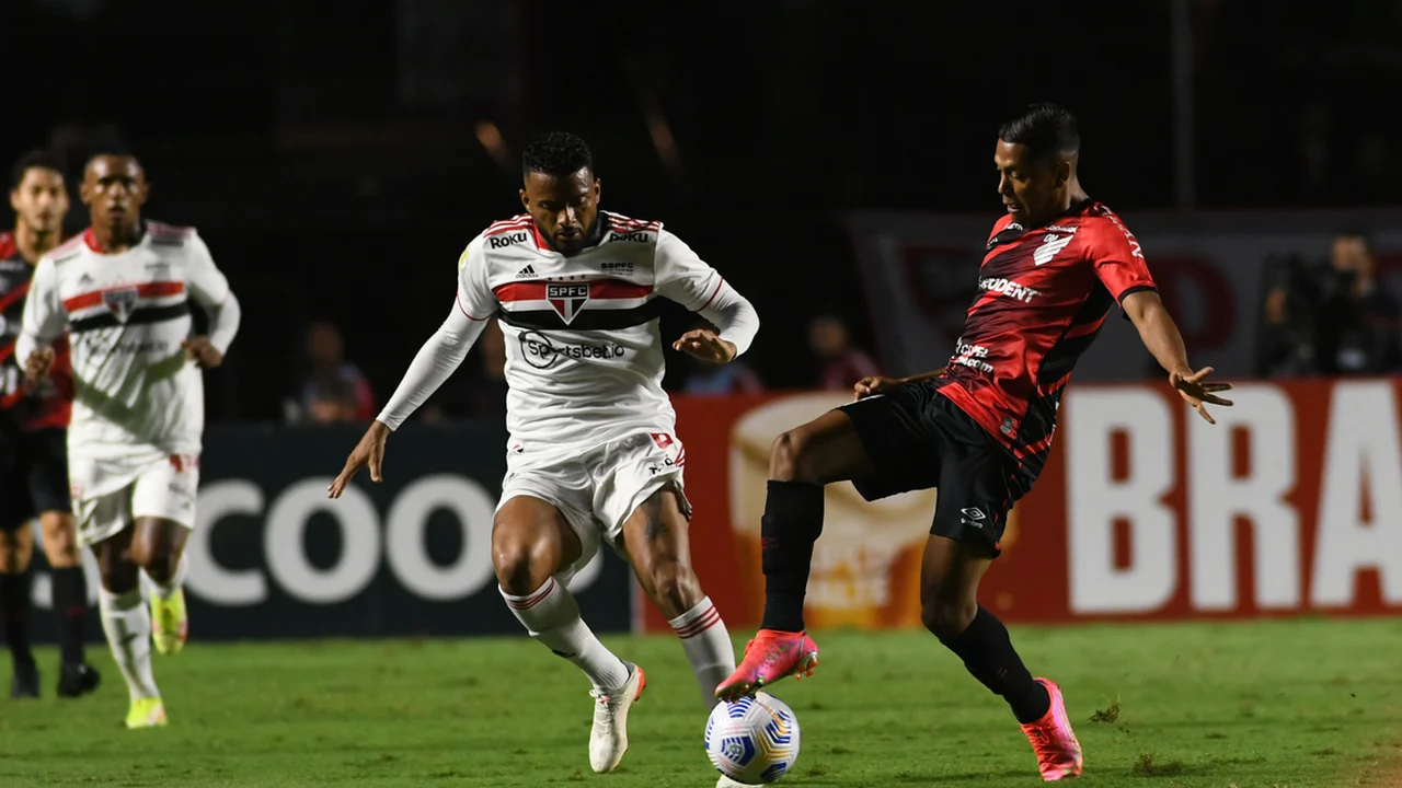 São Paulo empata com Athletico-PR e tem pior campanha como visitante na história do Brasileirão