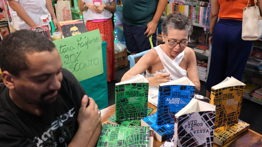 Novo Jardim estreia na Bienal e dá voz a editoras e autores independentes