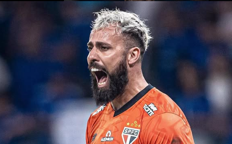 Jandrei elogia preparação do São Paulo nos Estados Unidos e projeta títulos para 2025