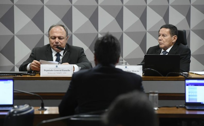 Comissão mista aprova medida provisória com aumento para militares