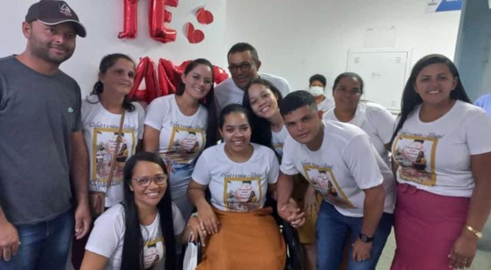 Funcionária com corpo queimado durante explosão em escola de Itabaianinha recebe alta após 23 dias internada