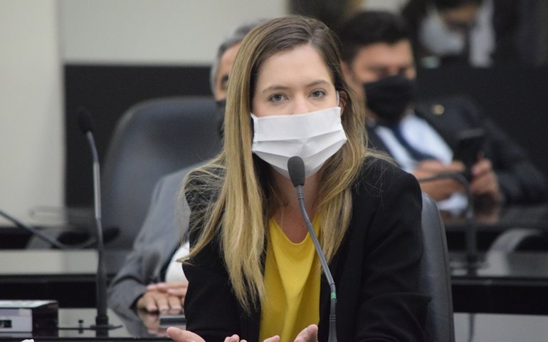 Deputada Cibele Moura destina quase R$ 5 milhões em emendas para saúde, infraestrutura e esporte de Paripueira