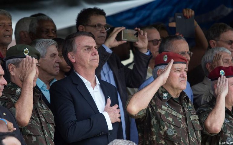 Com Bolsonaro, peso da Defesa no investimento federal cresce 33%