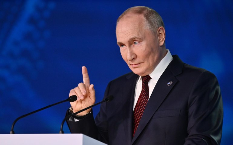 Putin assina lei que ratifica o Tratado de Parceria Estratégica com a Coreia do Norte