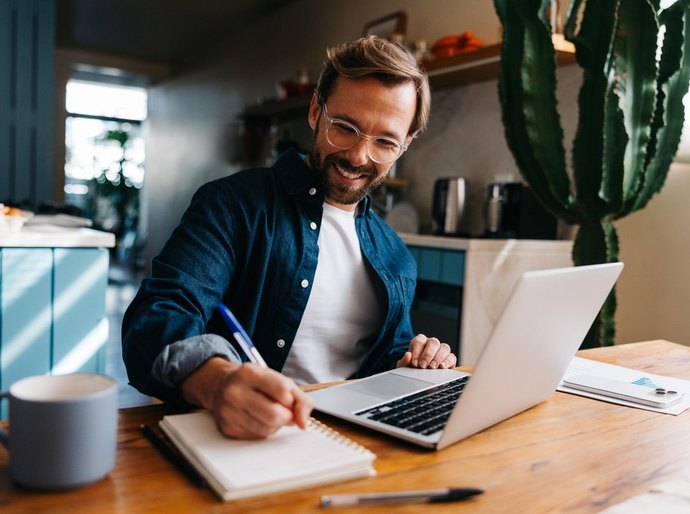 Trabalho remoto e saúde mental: 45% dos profissionais relatam dificuldades