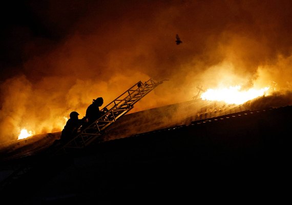 Rússia faz lançamento maciço de mísseis e drones contra a Ucrânia após bombardeio a porto russo