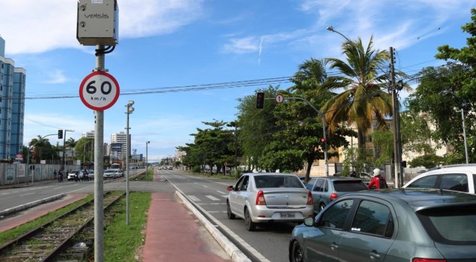 Novos radares de fiscalização eletrônica começam autuar em Aracaju nesta terça-feira