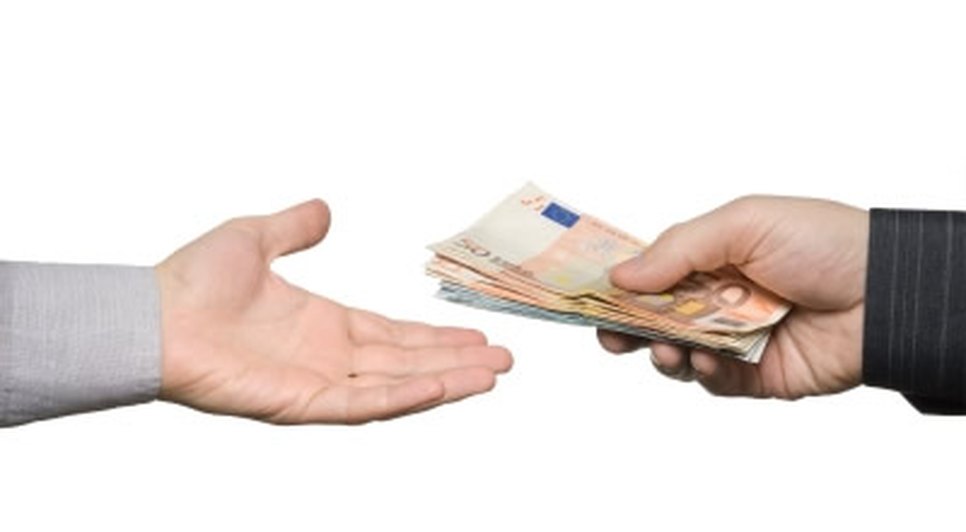 512679-Como-escolher-banco-para-fazer-empréstimo-01.jpg