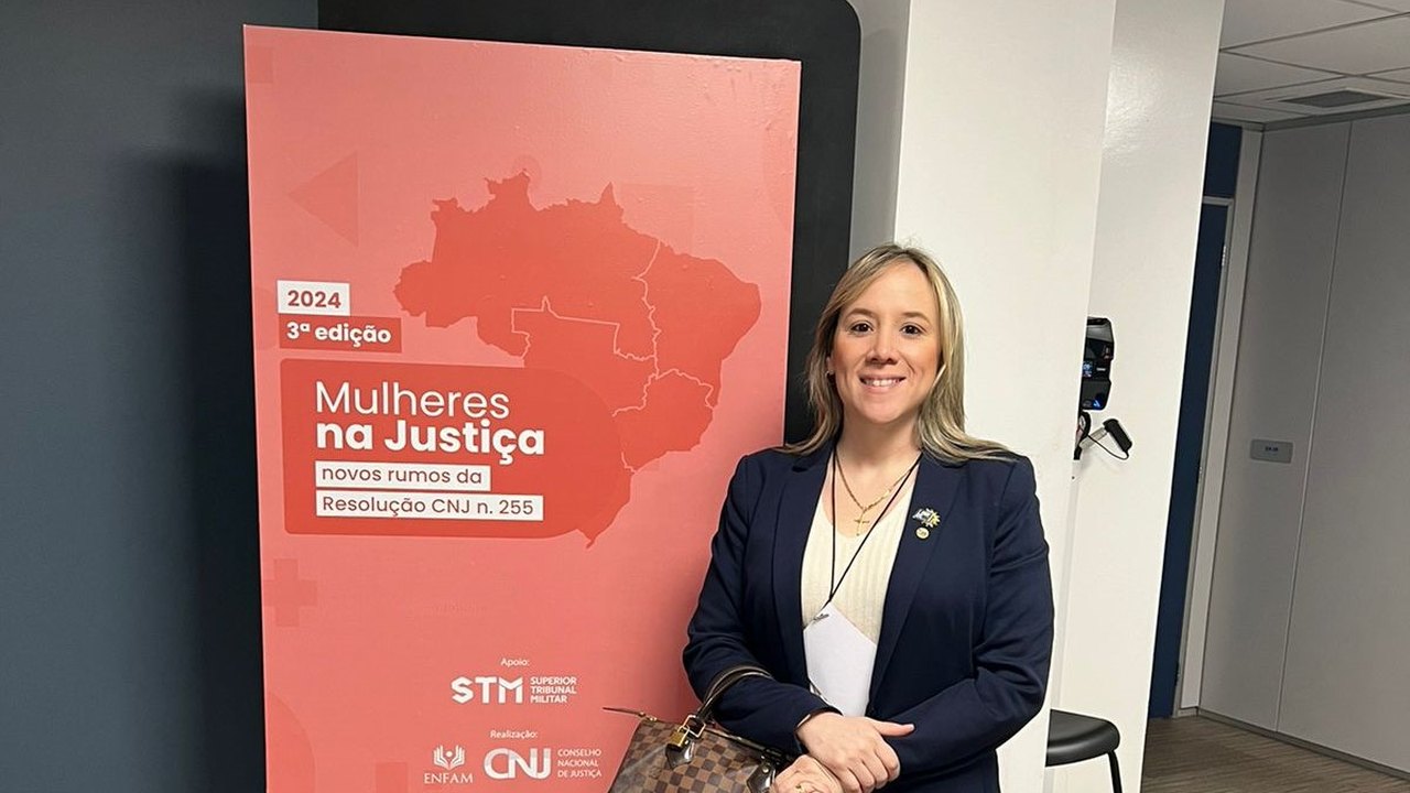 Desa. Natália Von Sohsten participa de evento  que debate a participação feminina no Judiciário