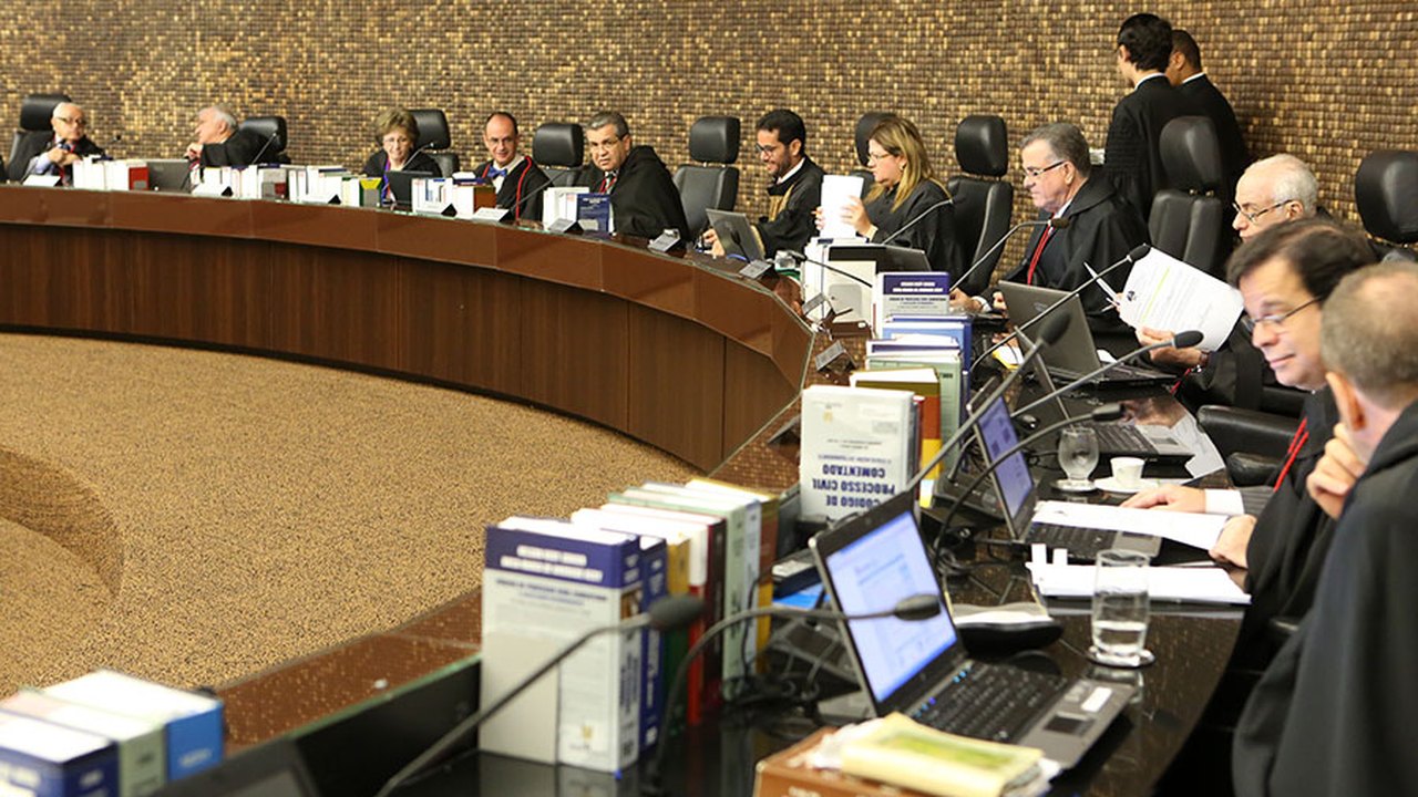 Pleno julga recebimento de denúncia contra prefeito de Rio Largo