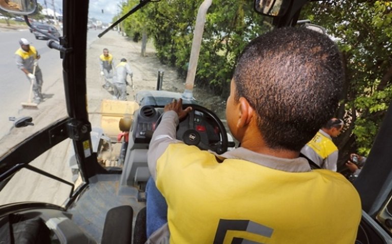 Governo dá início à recuperação da rodovia AL-105 no Benedito Bentes