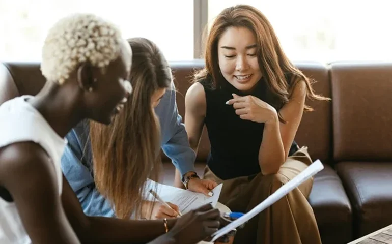 Programas de capacitação elevam em mais de 200% o ticket médio de empreendedoras de vendas diretas